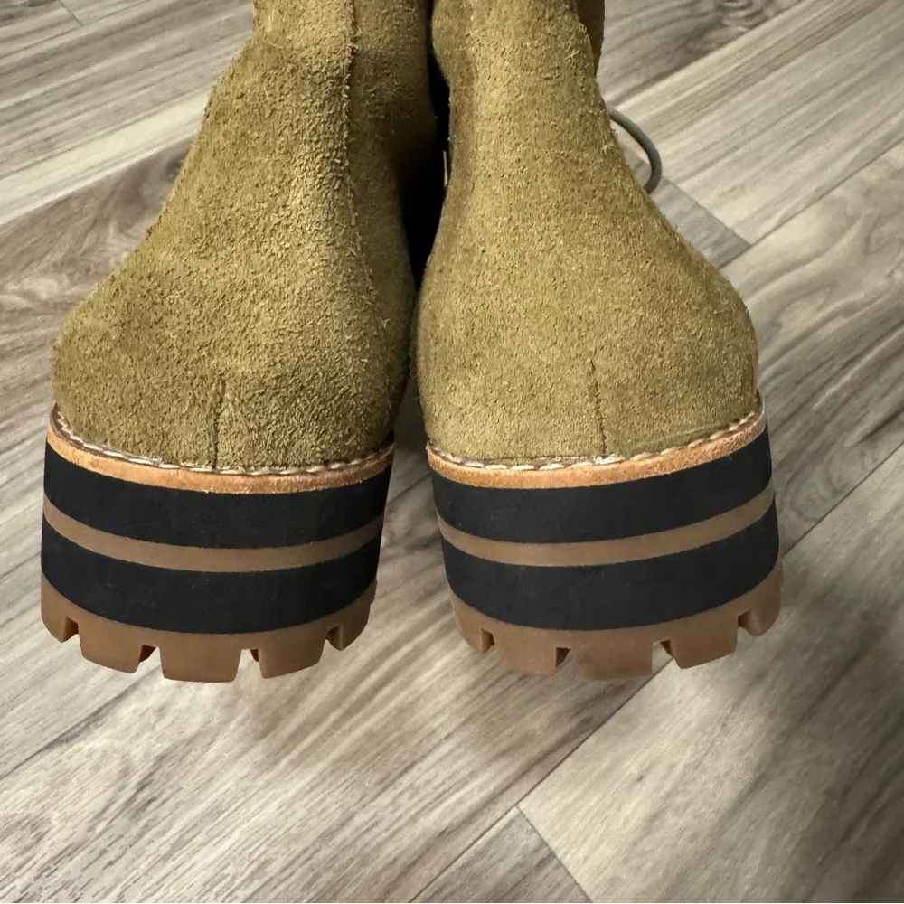 Madewell The Wren Suede Lace Up Rubber Lug Sole Boots in Golden Spinach Size 10